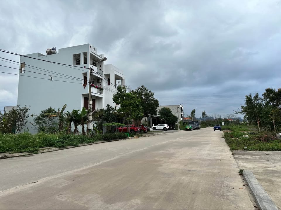 Đất nền 90m² Ninh Bình - Mặt tiền kinh doanh, tiềm năng lớn!