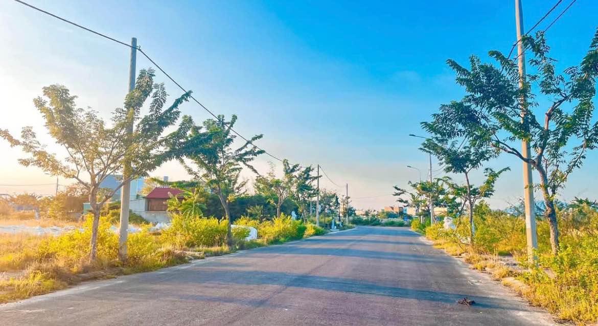 Đất nền Nam Hòa Xuân 107.5m² Hướng Đông Bắc - Sổ đỏ sẵn sàng giao dịch