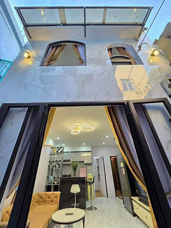 Nhà 2 tầng Kiệt Trần Cao Vân, Đà Nẵng 35m² - Full nội thất, ở ngay!