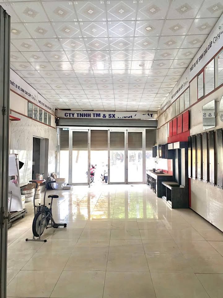 Nhà phố Nguyễn Thị Minh Khai Dĩ An 500m² Mặt tiền kinh doanh