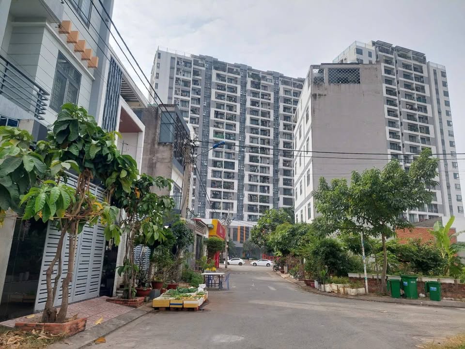 Đất Vàng 81m² Đối Diện Ricca Gò Cát, Q9 - Sẵn Sàng Xây Dựng