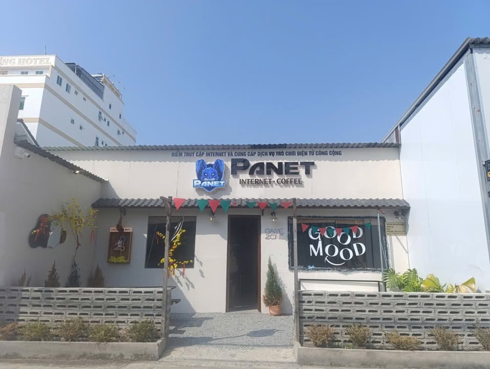 Sang Quán Cafe Mặt Tiền Trần Huy Liệu, RG 360m² - Sẵn Sàng Kinh Doanh