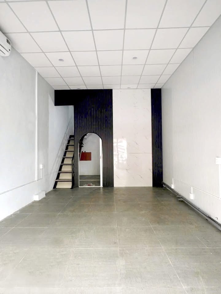 Mặt bằng Rạch Giá 32m² giá 7 triệu/tháng - Mặt tiền kinh doanh đắc địa!