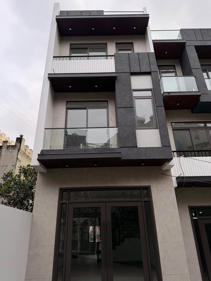 Nhà Đẹp 70m² Hướng Tây Bắc Gần Dự án Lideco 2, Bãi Muối - Hạ Long