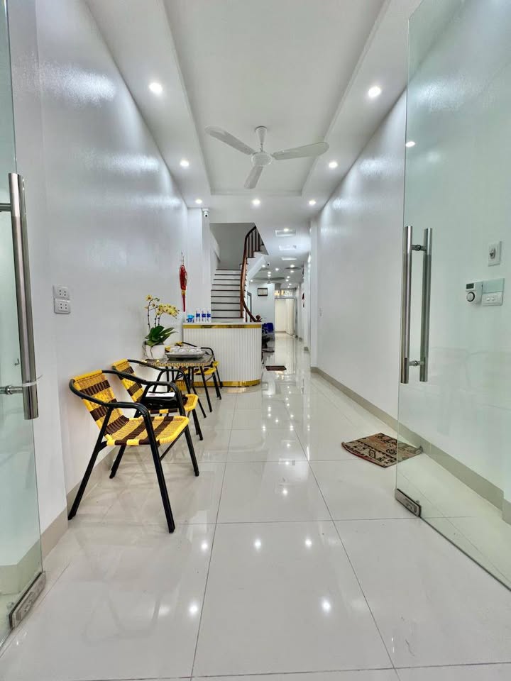 Bán nhà mặt phố Giải Phóng 74m² 28 tỷ - Kinh doanh cực đỉnh