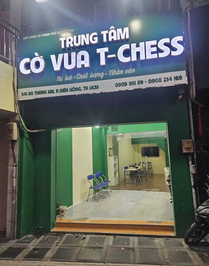 Nhà Phố Mặt Tiền Ba Tháng Hai, Q10 40m² - Vị Trí Đắc Địa, Kinh Doanh Ngay!