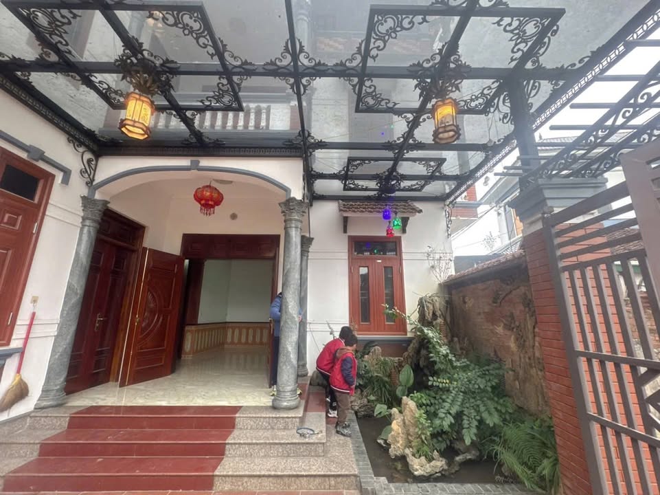 Cho thuê nhà 3 tầng Xã Cấn Hữu, Quốc Oai - Gần BigC, Sẵn Sàng Ở Ngay