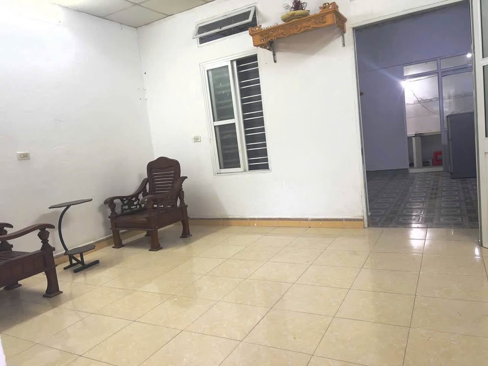 Nhà riêng Kiến An 60m² - Ô tô vào tận nhà, giá chỉ 1.7 tỷ!