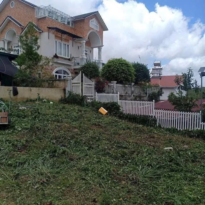 Đất nền Nam Hồ Đà Lạt 80m² 1.6 tỷ - Tiềm năng tăng giá mạnh!