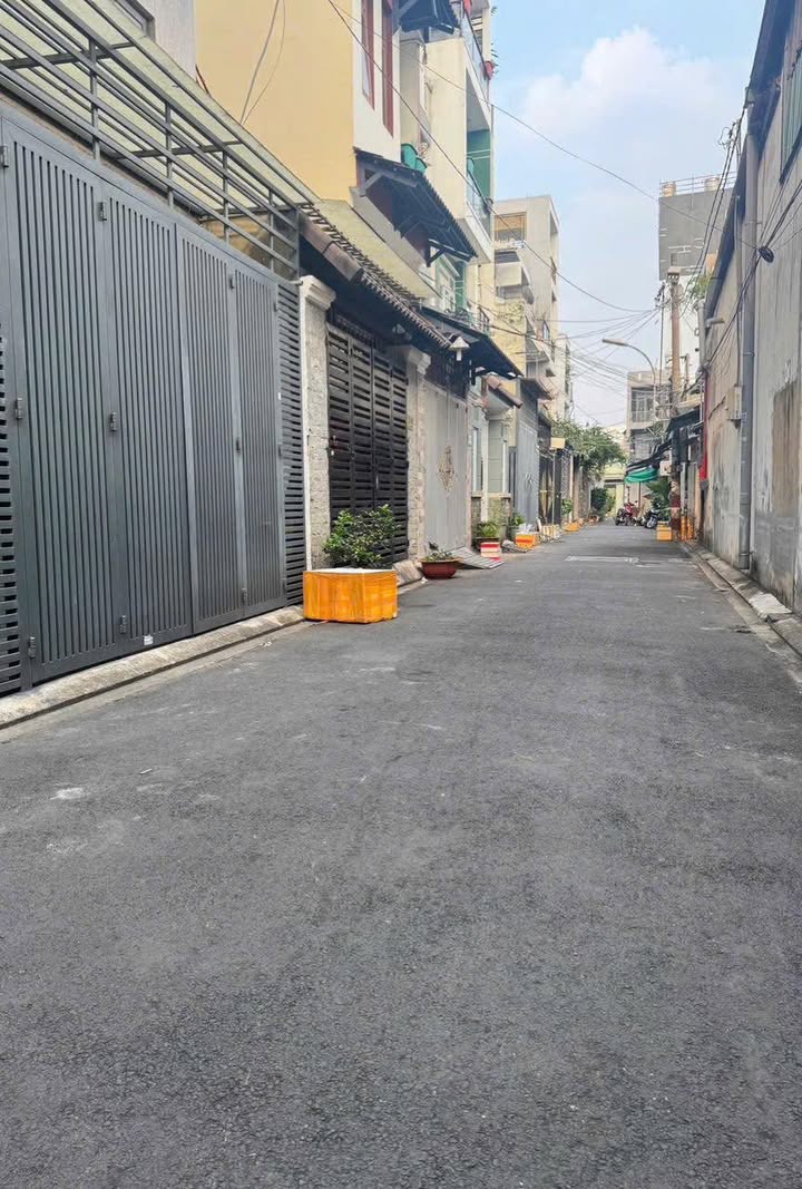 Nhà hẻm xe hơi Tây Thạnh, Tân Bình - 68m² giá 6.8 tỷ, bán gấp!