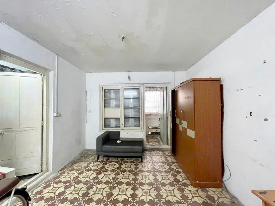 Căn hộ tập thể Thanh Xuân Nam 50m² - Sổ đỏ sẵn, ô tô đỗ chân cầu thang!