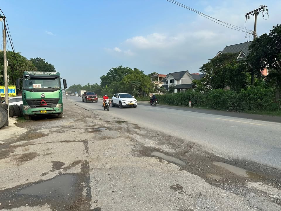 Đất mặt đường Hồ Chí Minh - Chương Mỹ 100m² - Giá tốt