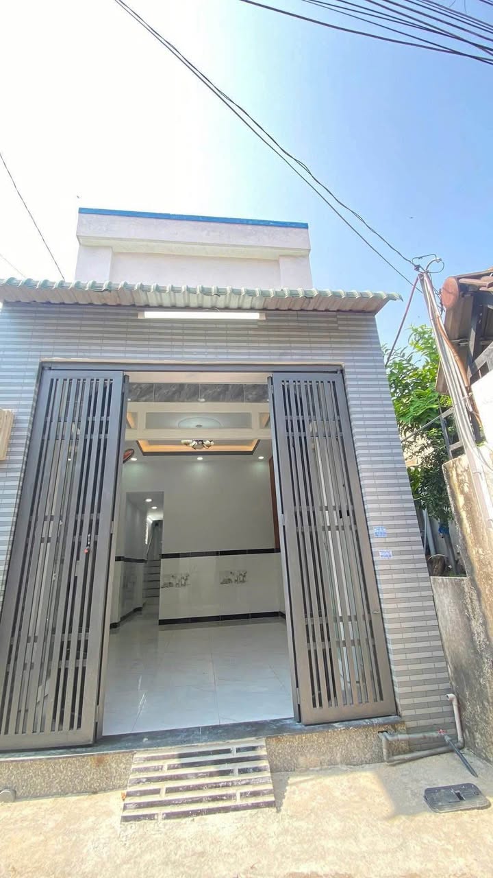 Nhà 2 Tầng Hóc Môn 48m² Sổ Hồng Tương Lai - Giá 1.8 Tỷ
