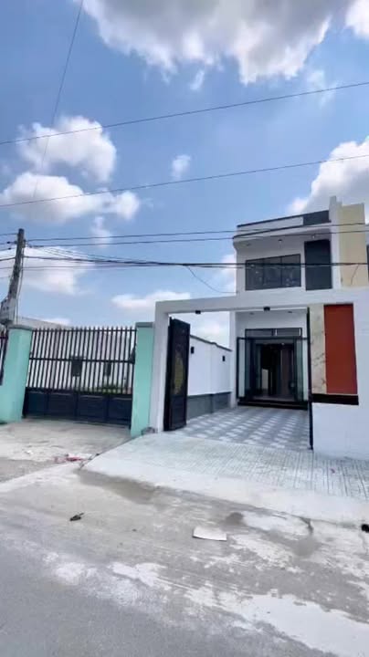 Nhà riêng Cần Giuộc 114m² - Ô tô vào tận nhà, giá 2.8 tỷ!