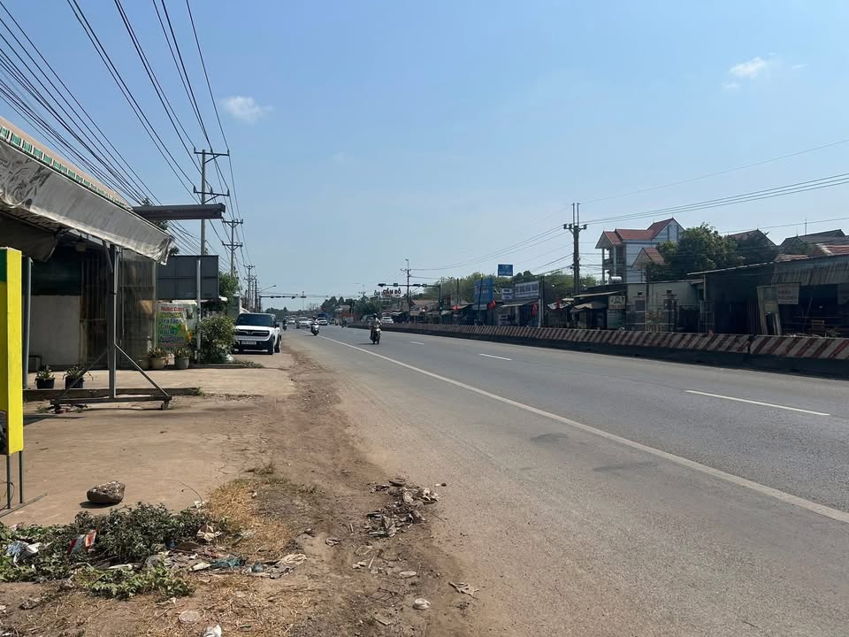 Đất Vĩnh Hòa, Phú Giáo 5000m² - Sổ Hồng Sẵn, Nở Hậu 8m, Giá 3.7 Tỷ