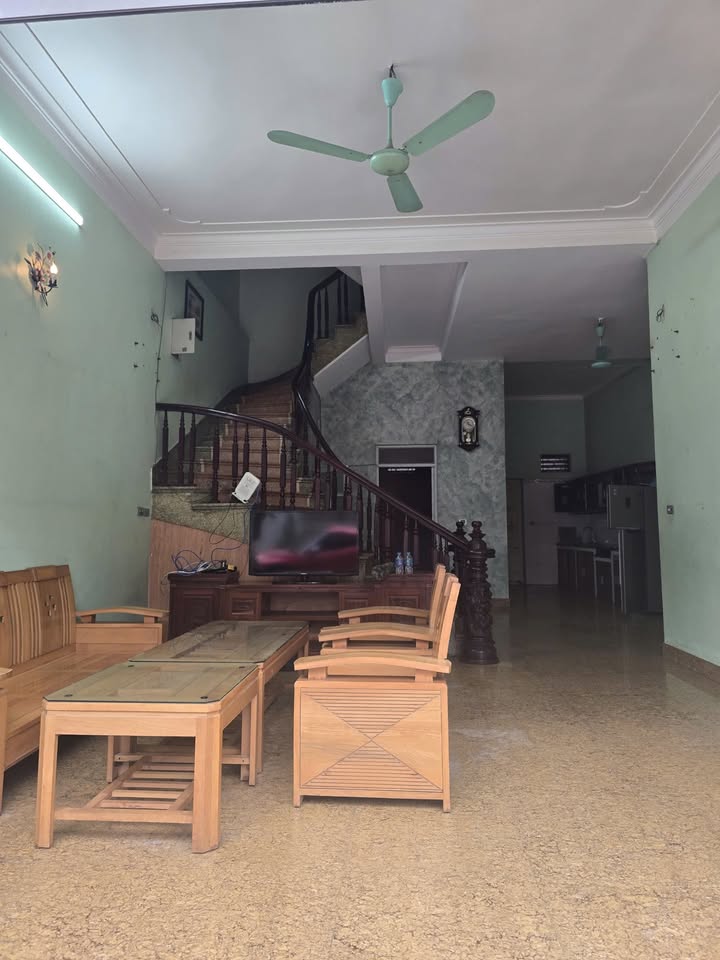 Cho thuê nhà 3 tầng Võ Cường, Bắc Ninh - 4PN, Full nội thất, 18 triệu/tháng