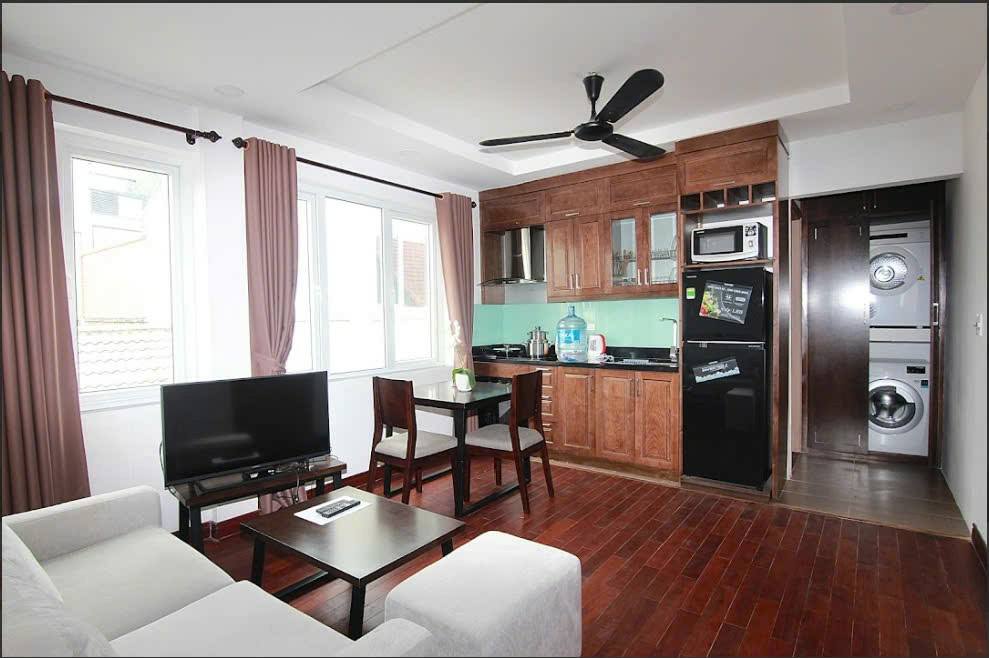 Căn hộ Tô Ngọc Vân Tây Hồ 50m² giá 9 triệu - View đẹp, ở ngay!