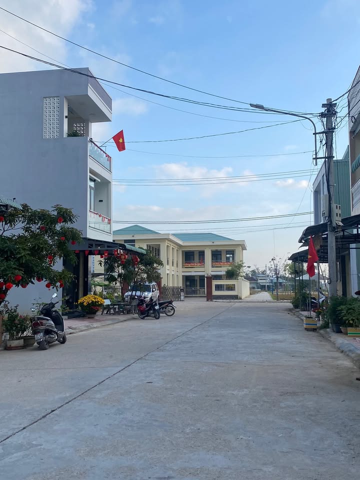 Đất nền Nhơn Bình 70m² giá 2 tỷ - Sổ đỏ chính chủ!