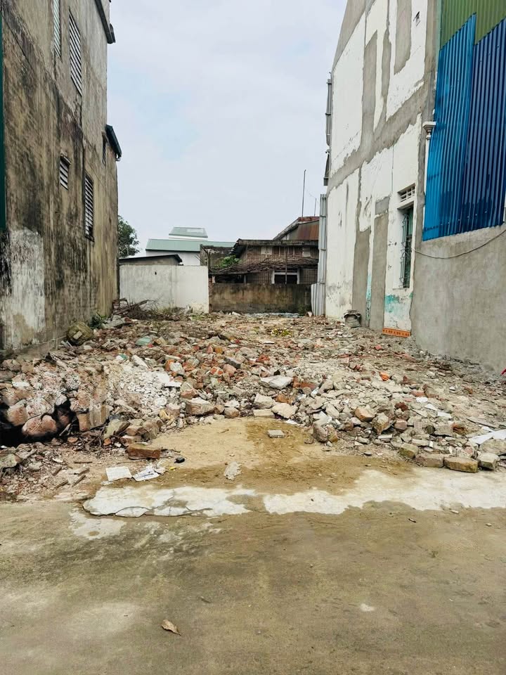 Bán đất Trần Bình Trọng, Vinh 80m² - Nở hậu, Chính chủ, Giá 2 tỷ