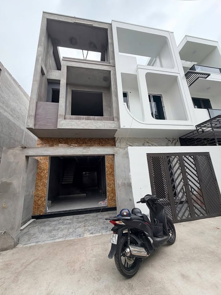 Nhà 3 Tầng Mới Đẹp Dĩnh Kế, Bắc Giang 74m² - Giá 5 Tỷ