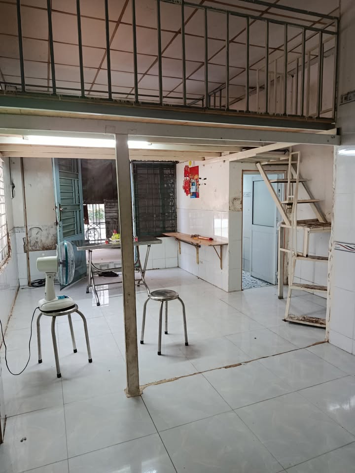 Cho thuê nhà góc đường Nguyễn Xí, Bình Thạnh - Giá 5 triệu/tháng