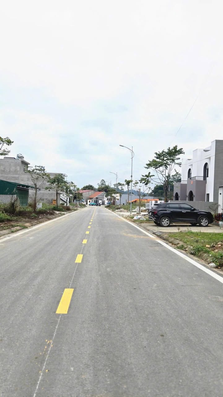 Đất nền Cam Đường, TP Lào Cai 145m² giá 2.38 tỷ - Sổ đỏ chính chủ!