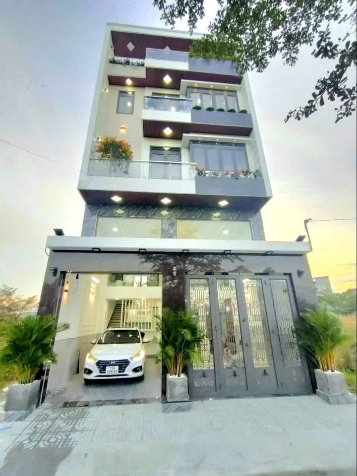 Bán nhà Nguyễn Văn Tạo Nhà Bè 98m² giá 8.9 tỷ - Sẵn sàng ở ngay!