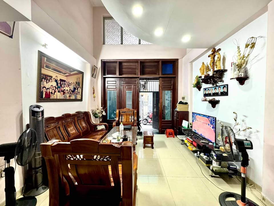 Nhà riêng Lê Văn Sỹ 55m² 9.1 tỷ - Sát mặt tiền, giá tốt hiếm có!