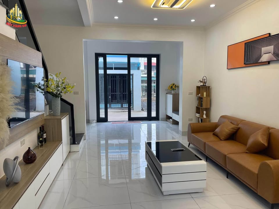 Nhà đẹp 3 tầng Ninh Sơn, Hoa Lư 61m² - Vị trí đẹp, ô tô đỗ cửa!