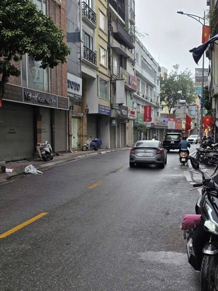 Nhà Mặt Phố An Trạch 30m² 5 Tầng, Vỉa Hè Rộng - Kinh Doanh Đắc Lợi