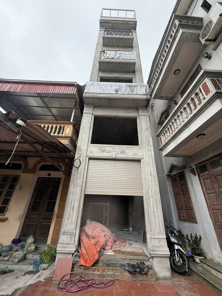 Nhà 6 Tầng Thang Máy Phường Phúc Lợi, Long Biên - 36m² Giá Tốt