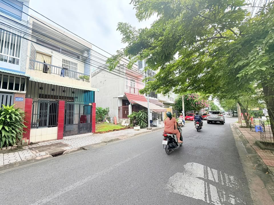 Nhà riêng Phường Quang Vinh Biên Hòa 80m² - Sổ hồng sẵn, ô tô vào tận nhà!