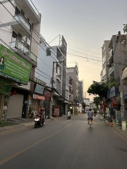 Nhà phố Tân Phú 64m² giá 7 tỷ - Mặt tiền kinh doanh sầm uất!