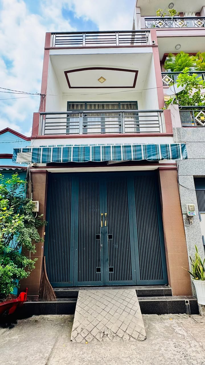 Nhà 72m² Lô Tư, Bình Tân - Xe Tải Vào Nhà, 3PN, Giá 6.3 Tỷ