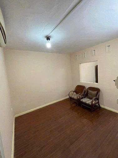 Cho thuê Căn hộ Tập thể 60m² Hoàn Kiếm - Sẵn Sàng Cho Nhóm 5 Người