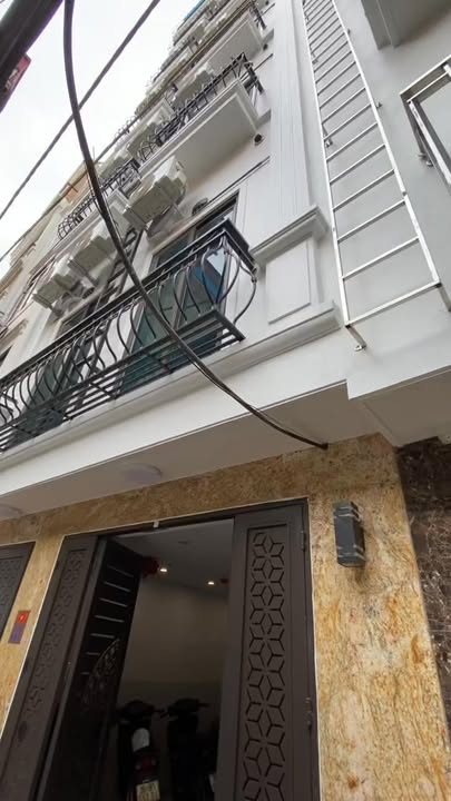 Nhà Phố Phú Diễn 50m² 8 Tầng - Dòng Tiền Ổn Định, Sổ Hồng Chính Chủ!