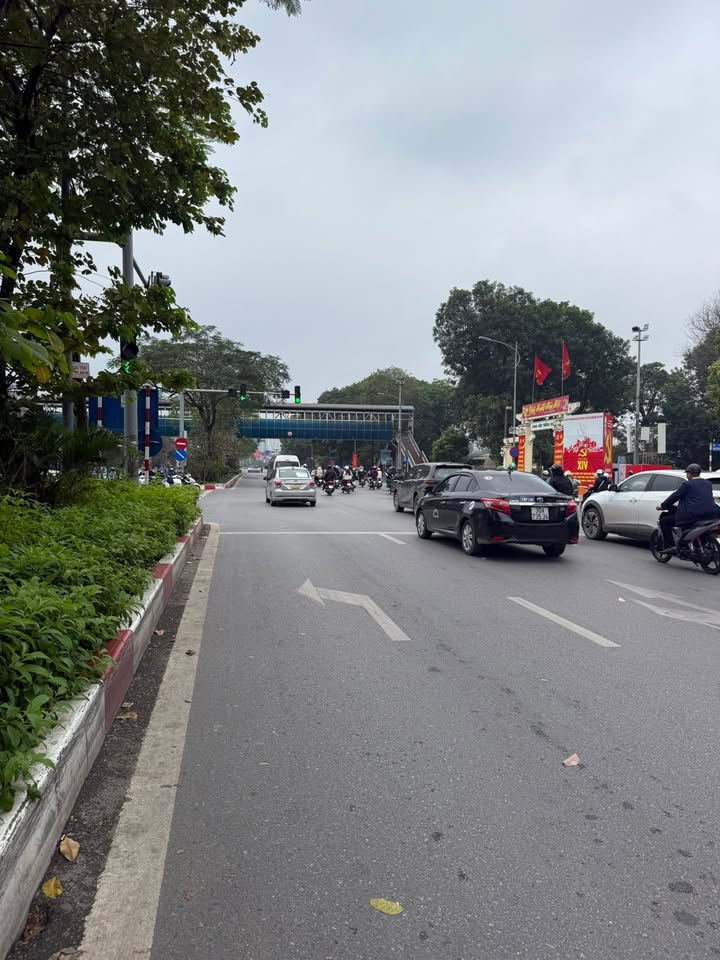 Bán Nhà Hoa Lư 20m², Sổ Đỏ Chính Chủ, Chỉ Hơn 3 Tỷ