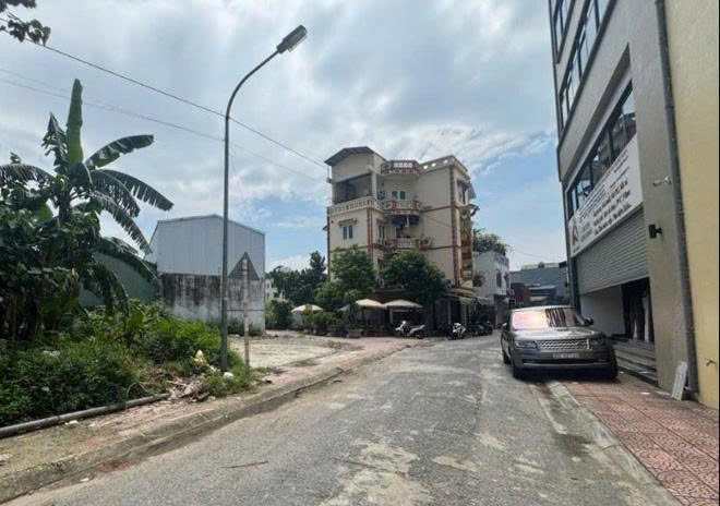 Đất Vàng Mặt Ngõ Bát Khối 75m² - Ô Tô Tránh, Sổ Đỏ Riêng