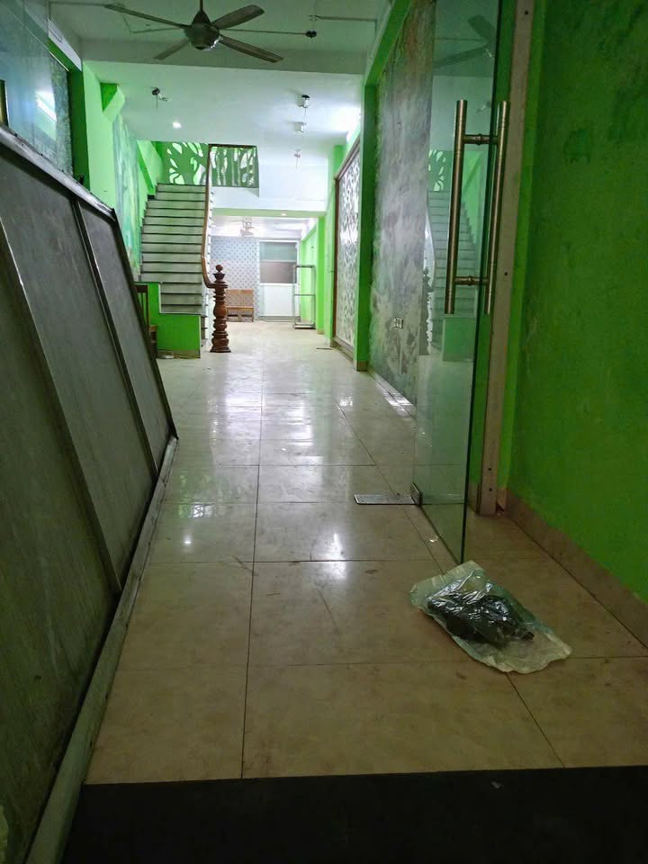 Nhà Mặt Tiền Kinh Doanh Ngọc Lâm, Long Biên - 130m², 5 Tầng + Hầm - Giá Thỏa Thuận