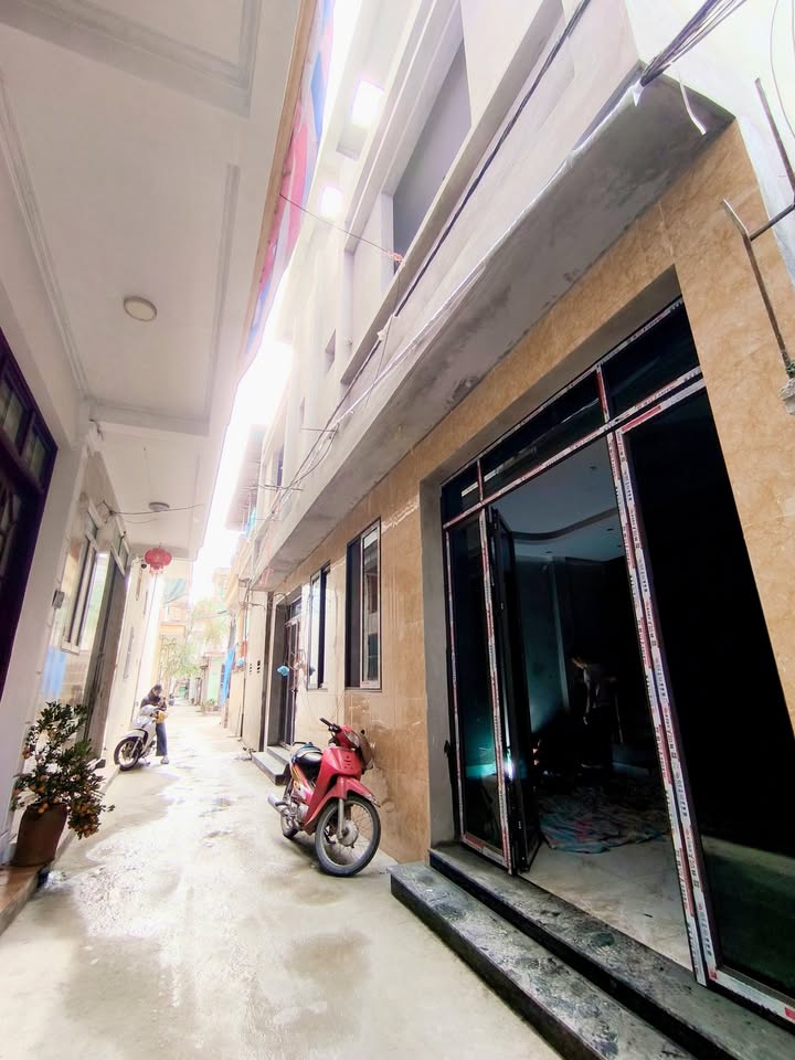 Bán nhà Kỳ Bá TP Thái Bình 40m² hơn 2 tỷ - Ô tô vào tận nhà!