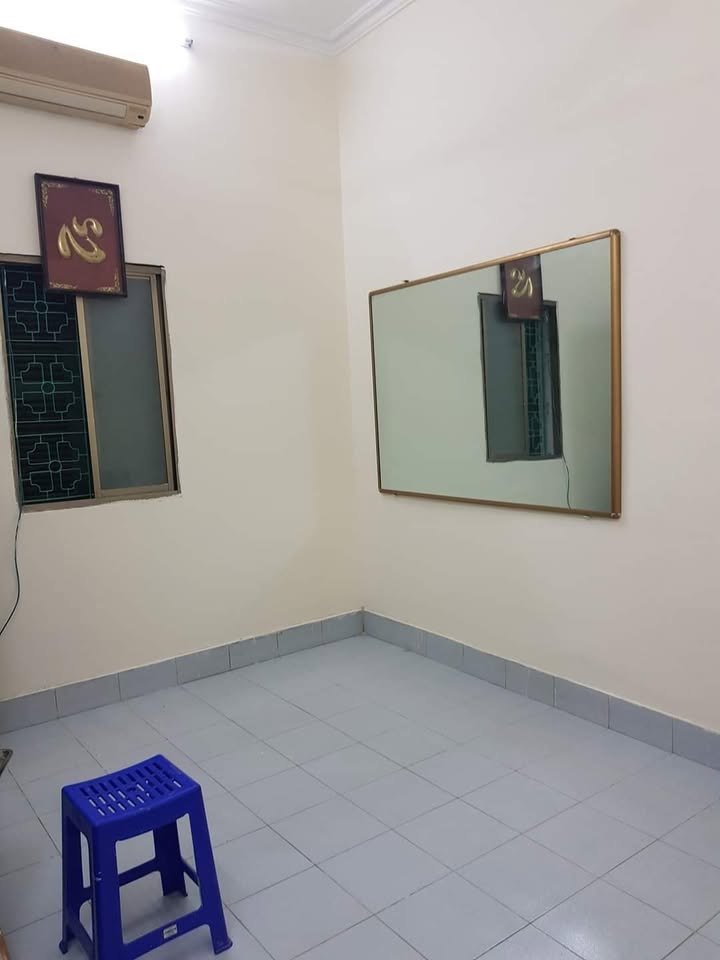 Nhà nguyên căn Ngõ đối diện Royal City Thanh Xuân 10 triệu/tháng - Vị trí đẹp