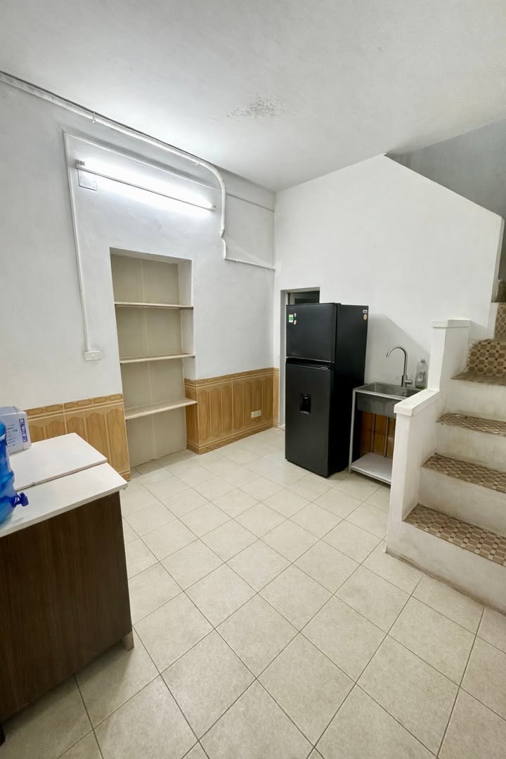 Cho thuê nhà nguyên căn Đống Đa 3 tầng 5.4 triệu - Sẵn sàng ở ngay!