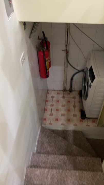 Nhà riêng Hoàn Kiếm 53m² giá 9 triệu - Ngay trung tâm, ở ngay!