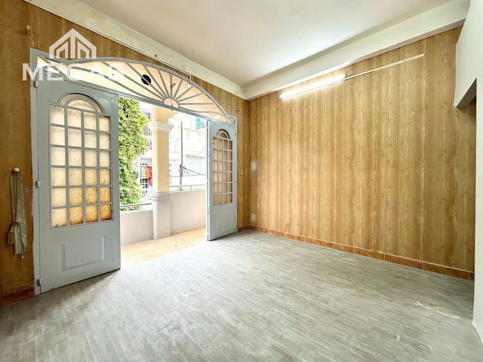 Nhà 209 Vườn Lài Tân Phú - Ban công rộng, bếp riêng, chỉ 4.9 triệu/tháng