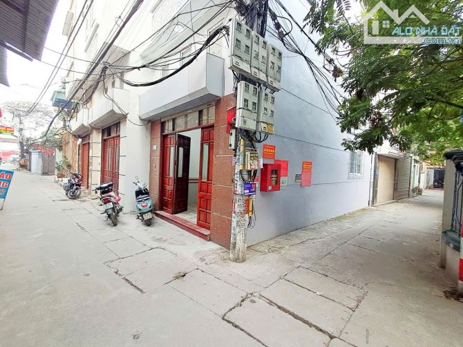 Nhà Giải Phóng 46m² 13.48 tỷ - Ô tô vào tận nhà