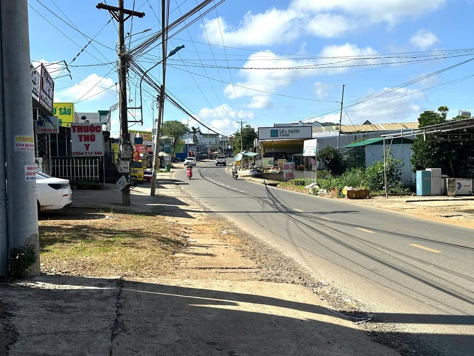 Nhà Mặt Tiền Kinh Doanh 400m² - Đường 725 Nam Ban, Lâm Hà