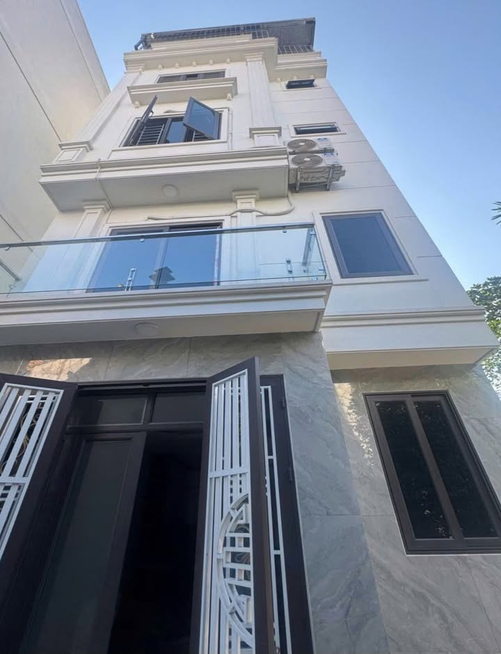 Nhà 5 tầng mặt tiền 3.8m, 40m² đường 32, Đan Phượng - Sổ đỏ sẵn sàng