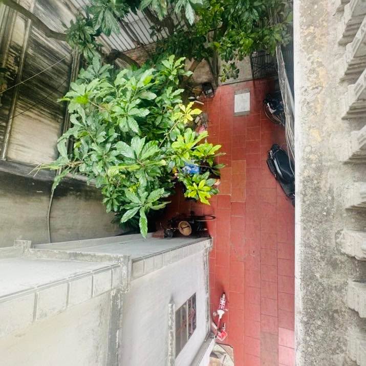 Nhà Riêng Long Biên 60m² giá 7.3 tỷ - Giá tốt hiếm có!