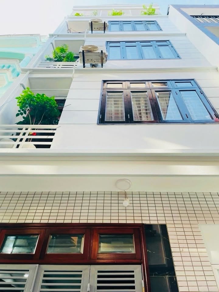 Nhà Phường Cầu Diễn 35m² - Sẵn sàng ở ngay, chỉ 9 tỷ!