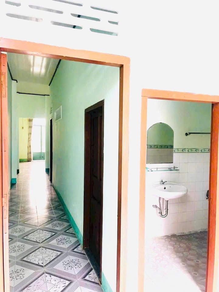 Nhà nguyên căn Phước Long Nha Trang 7 triệu - Ô tô vào tận nhà!